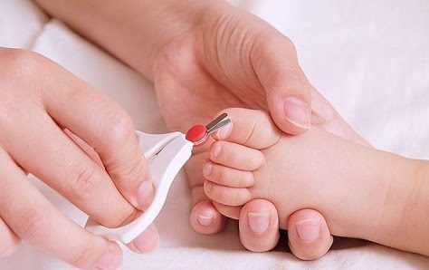 Уход за ногтями ребенка. Как правильно ухаживать и подстригать ногти новорожденному ребенку