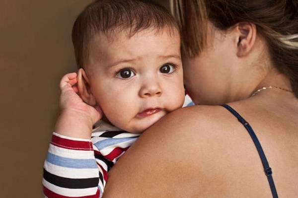 У ребенка в ухе или носу инородное тело – правила первой помощи