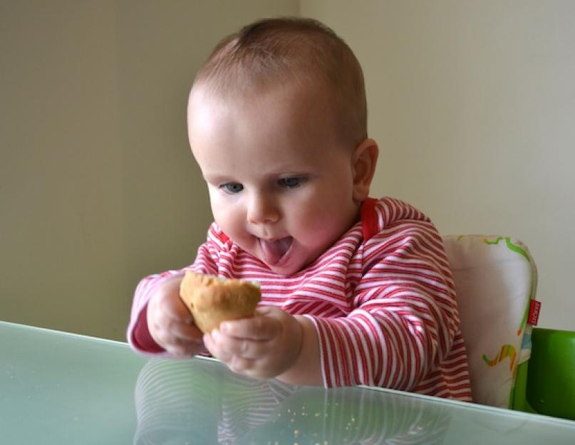 Когда ребенку можно давать хлеб — с какого возраста