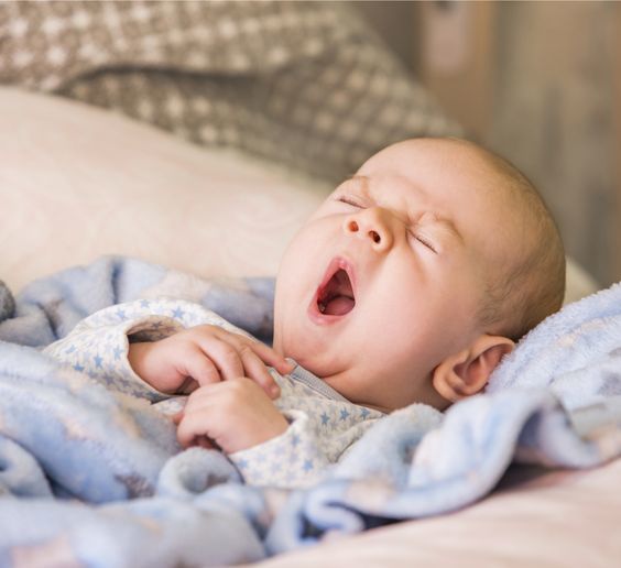 Ребенок в 8 месяцев плохо спит ночью и просыпается