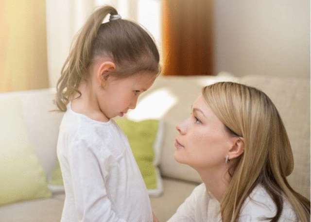 5 самых несправедливых и обидных фраз от родителей, которые могут услышать дети