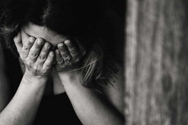 6 худших советов, которые можно дать маме в послеродовой депрессии