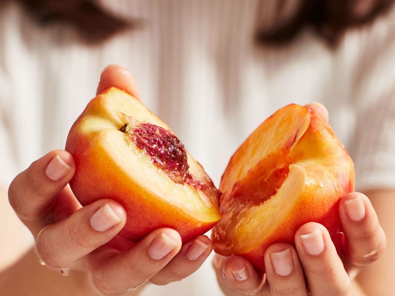 Можно ли есть персики при беременности? :: syl.ru