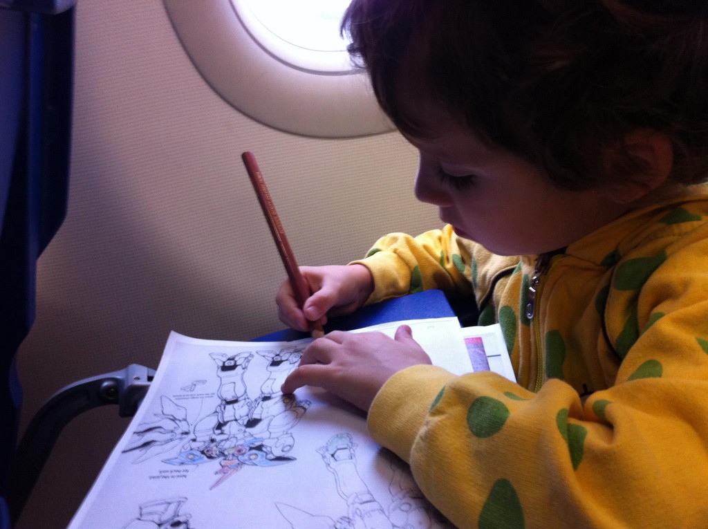 20 полезных советов для путешествия на самолете с детьми