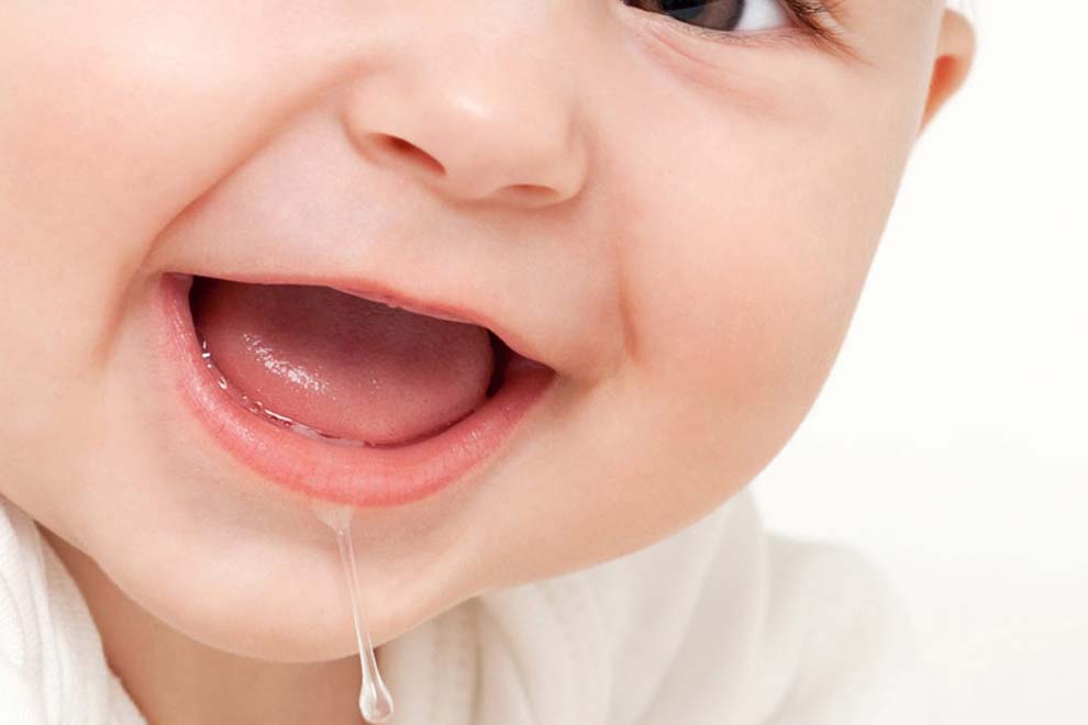 Что делать, если ребенок давится слюной во сне