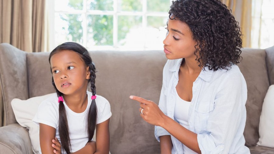 Наказывать или нет ребенка за случайные проступки?