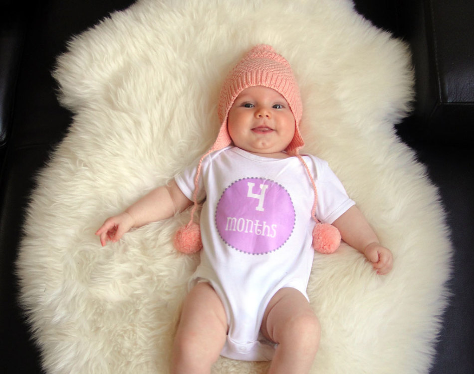 Переломные 4 месяца: что уже должен уметь ребенок в этом возрасте