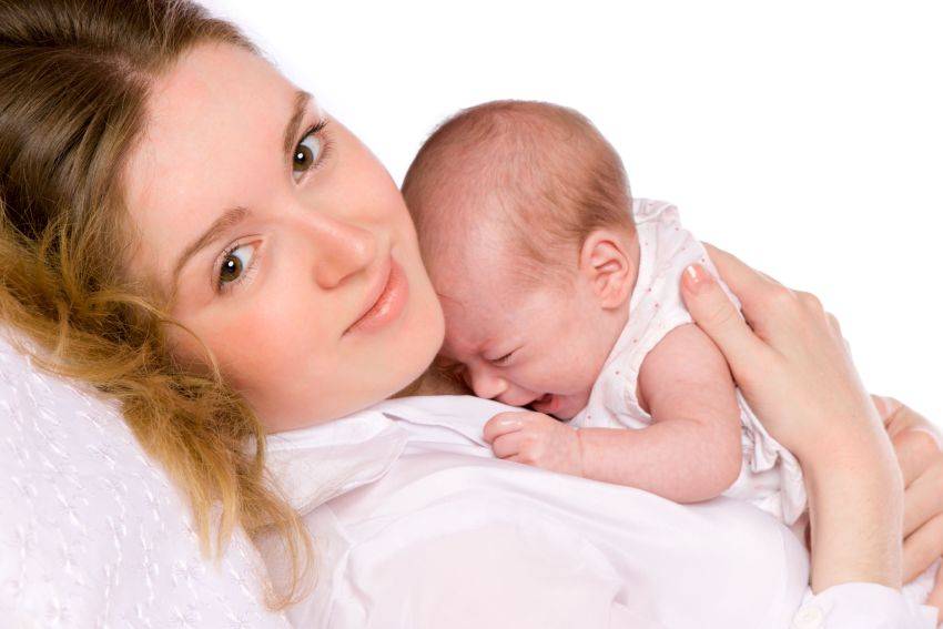 Почему ребенок 2 месяца постоянно плачет