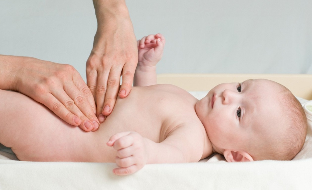 Как делать массаж животика при запоре у новорожденного