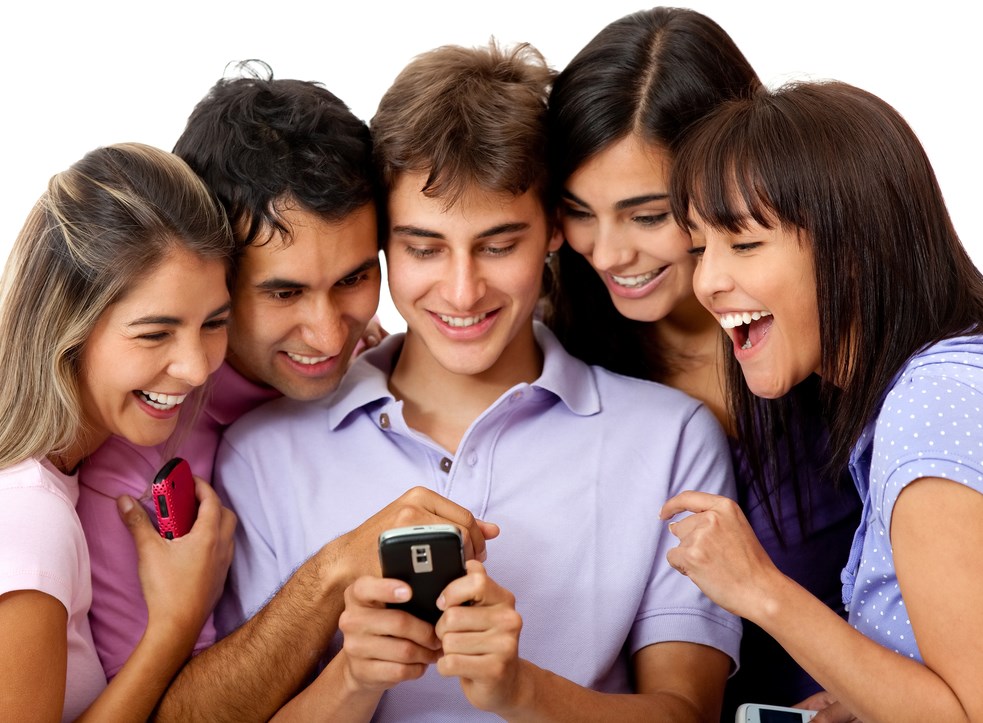 Почему многие мамы боятся выставлять фото с детьми в соцсетях