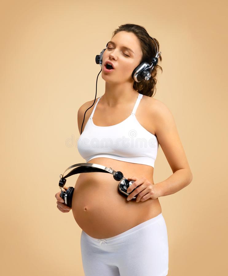Лучшая музыка для беременных для развития малыша