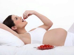 Беременность и польза плодов черешни