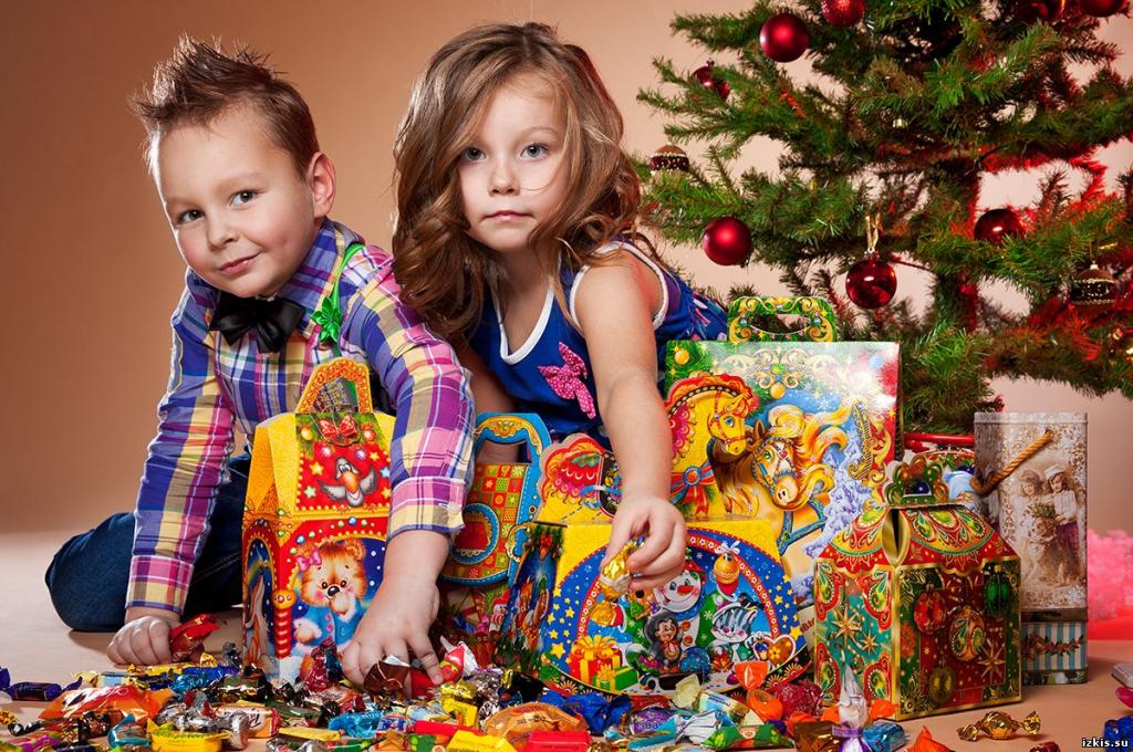Что подарить ребенку на новый год - обзор популярных игрушек и гаджетов
