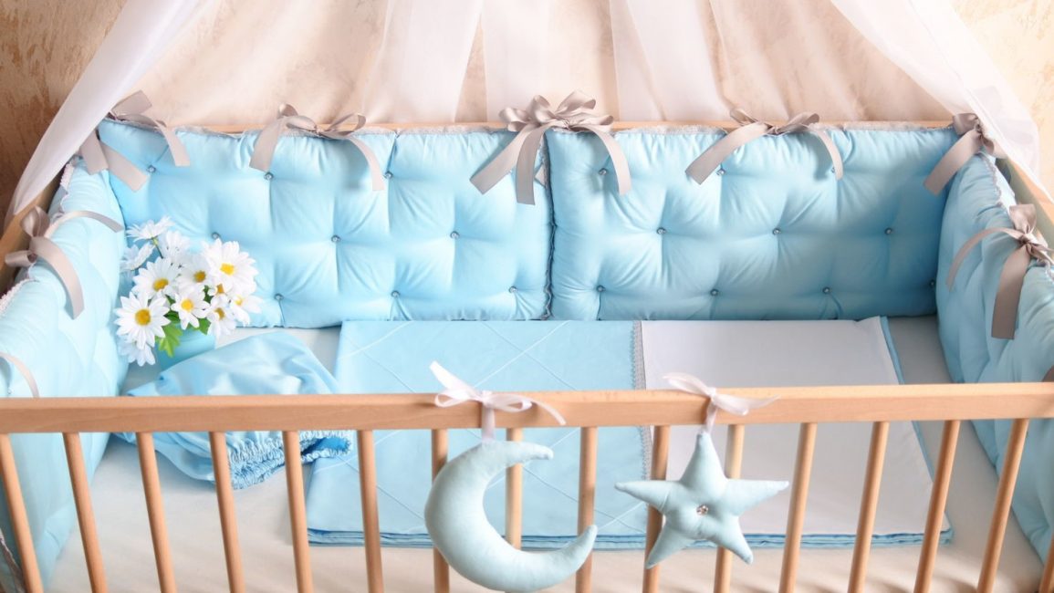 Постельное белье для новорожденных в кроватку