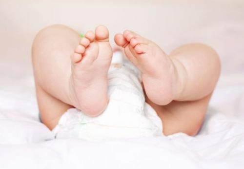 Сколько подгузников (памперсов) в день нужно новорожденному ребенку?