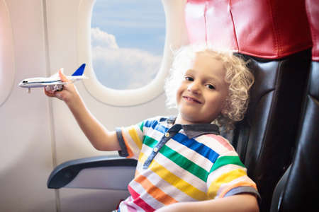 15 идей чем занять ребенка в аэропорту при пересадке, в ожидании рейса? | семья и мама