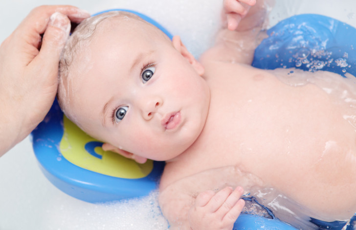 Почему мокнет пупок у новорожденного, опасно ли это и что делать?