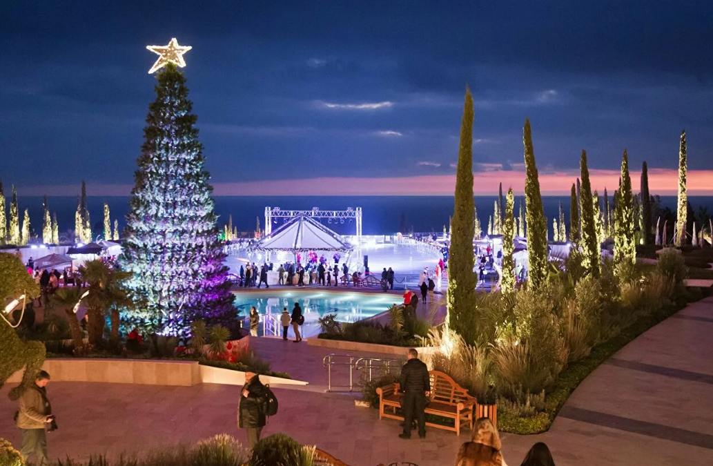 Новый год с новорожденным: 13 секретов идеального праздника