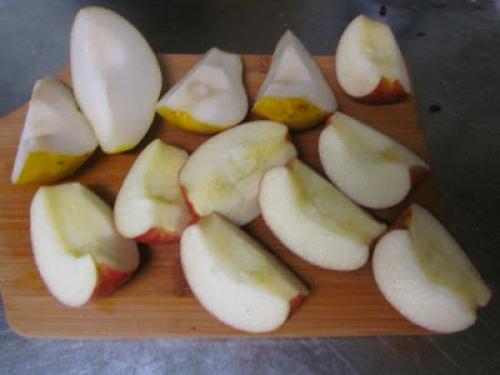 Печеное яблоко в духовке для ребенка до года