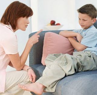 5 фраз, которые нельзя говорить ребёнку