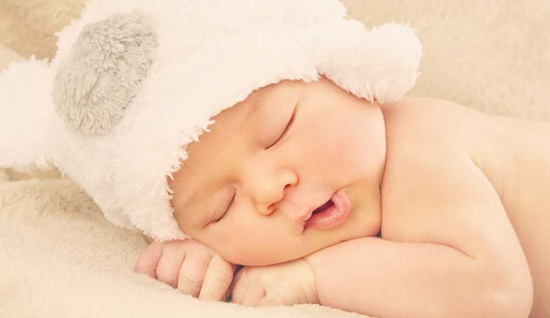 Сколько времени спит новорожденный ребенок в течении суток