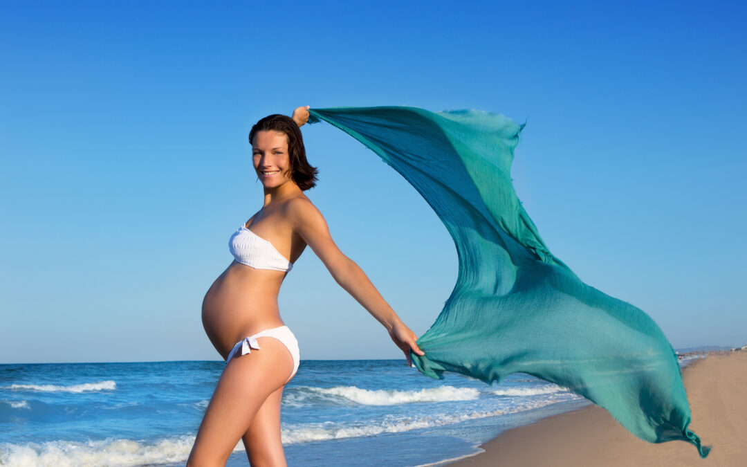 На каком сроке можно на море при беременности. можно ли купаться в море во время беременности на ранних и поздних сроках