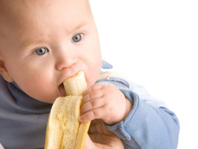 Со скольки месяцев можно давать ребенку банан