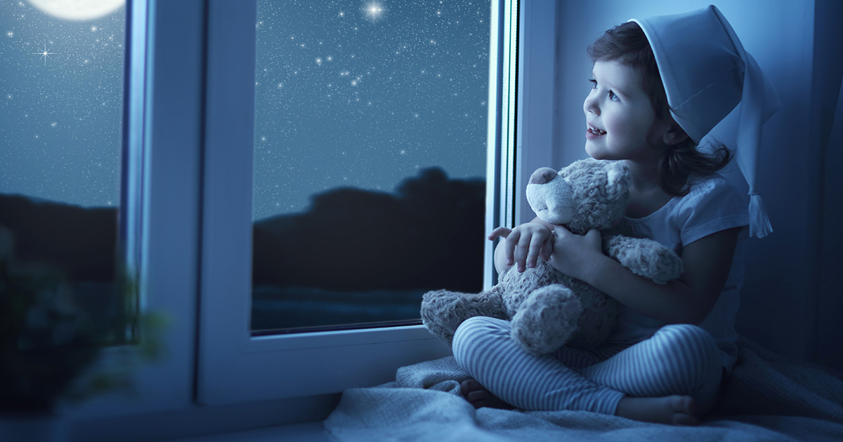 Сколько должен спать ребенок в 1 год, нормальная длительность ночного и дневного сна
