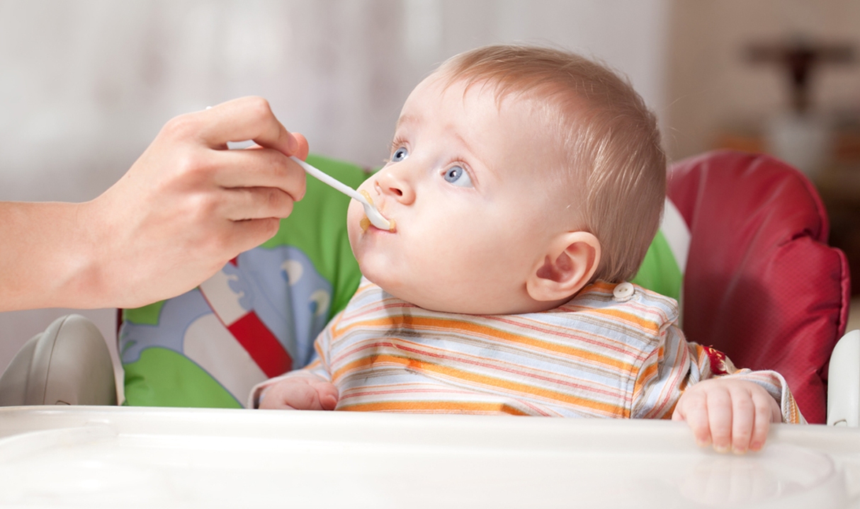 Почему ребенок плачет перед сном — причины