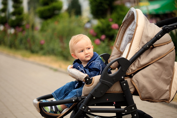 5 основных критериев, по которым следует оценивать детскую коляску