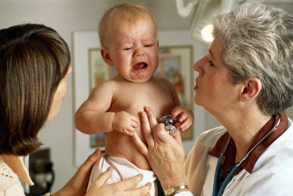 Мраморная кожа у ребенка младше года — причины и последствия