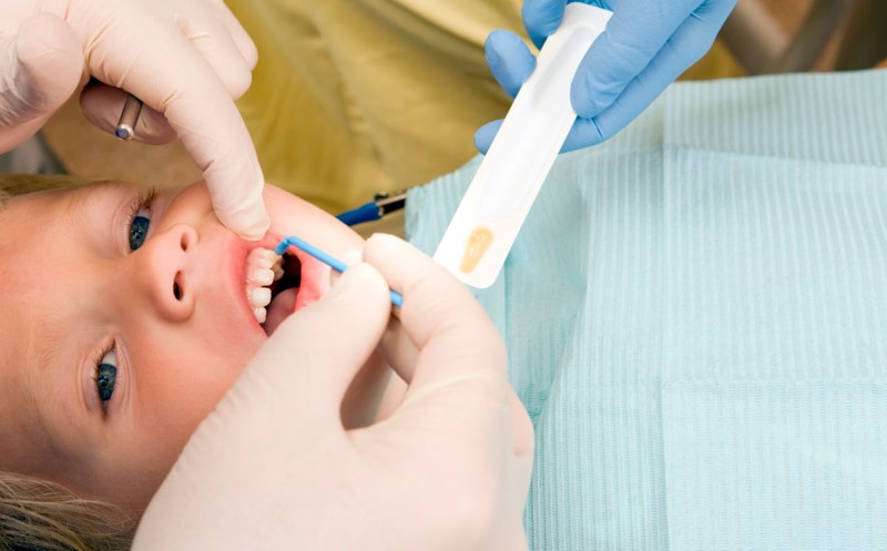 Ребенок и стоматолог: как настроить ребенка и успешно вылечить зуб