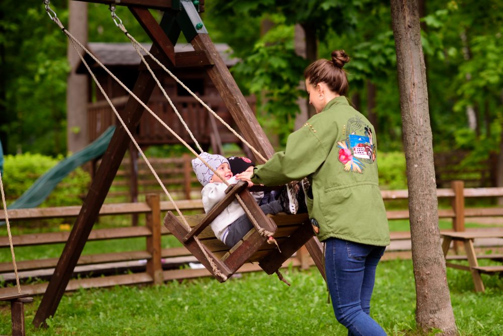 Должен ли ребенок делиться игрушками?