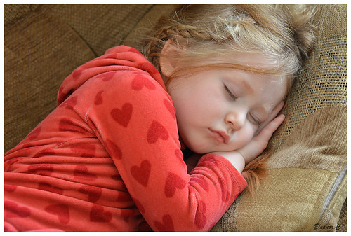 Ребенок спит только на улице: благо или зло? ребенок в 4 месяца не спит днем дома только на улице