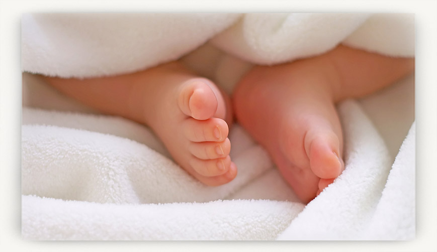 Можно или нельзя купать ребенка после прививки