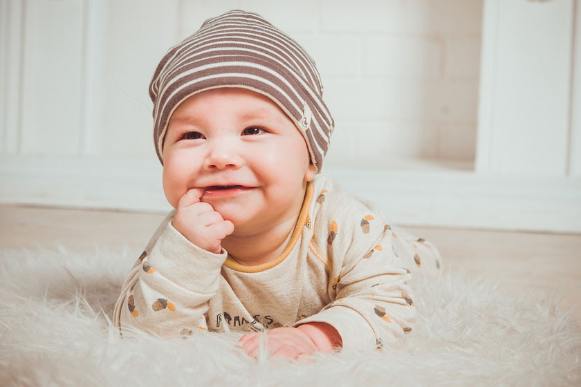 Скорая помощь при прорезывании зубов у малыша: ТОП – 7 гелей для десен