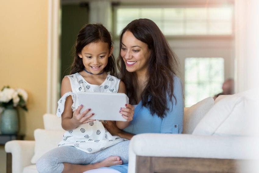 10 прекрасных способов показывать ребёнку свою любовь ежедневно