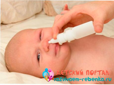 Как почистить нос новорожденному